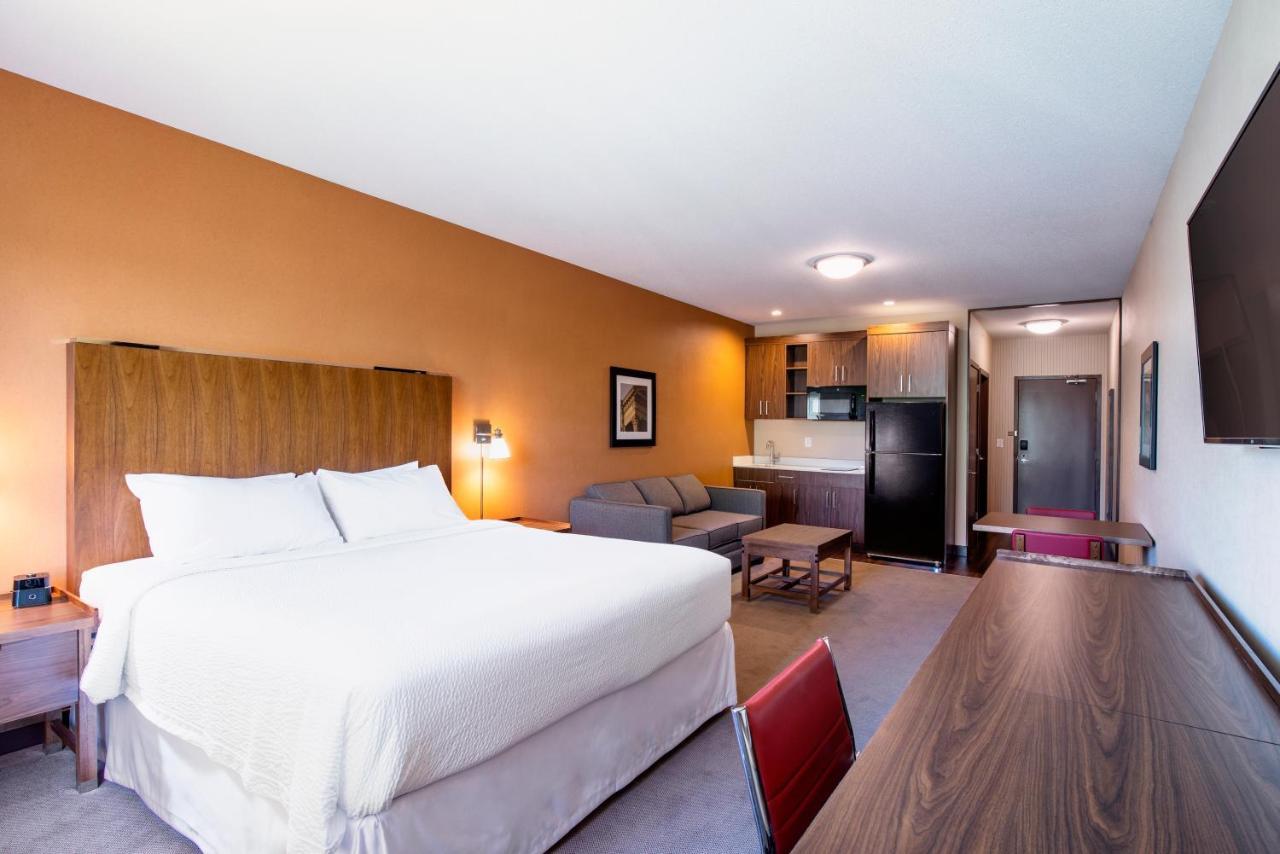 Four Points By Sheraton Grande Prairie Luaran gambar