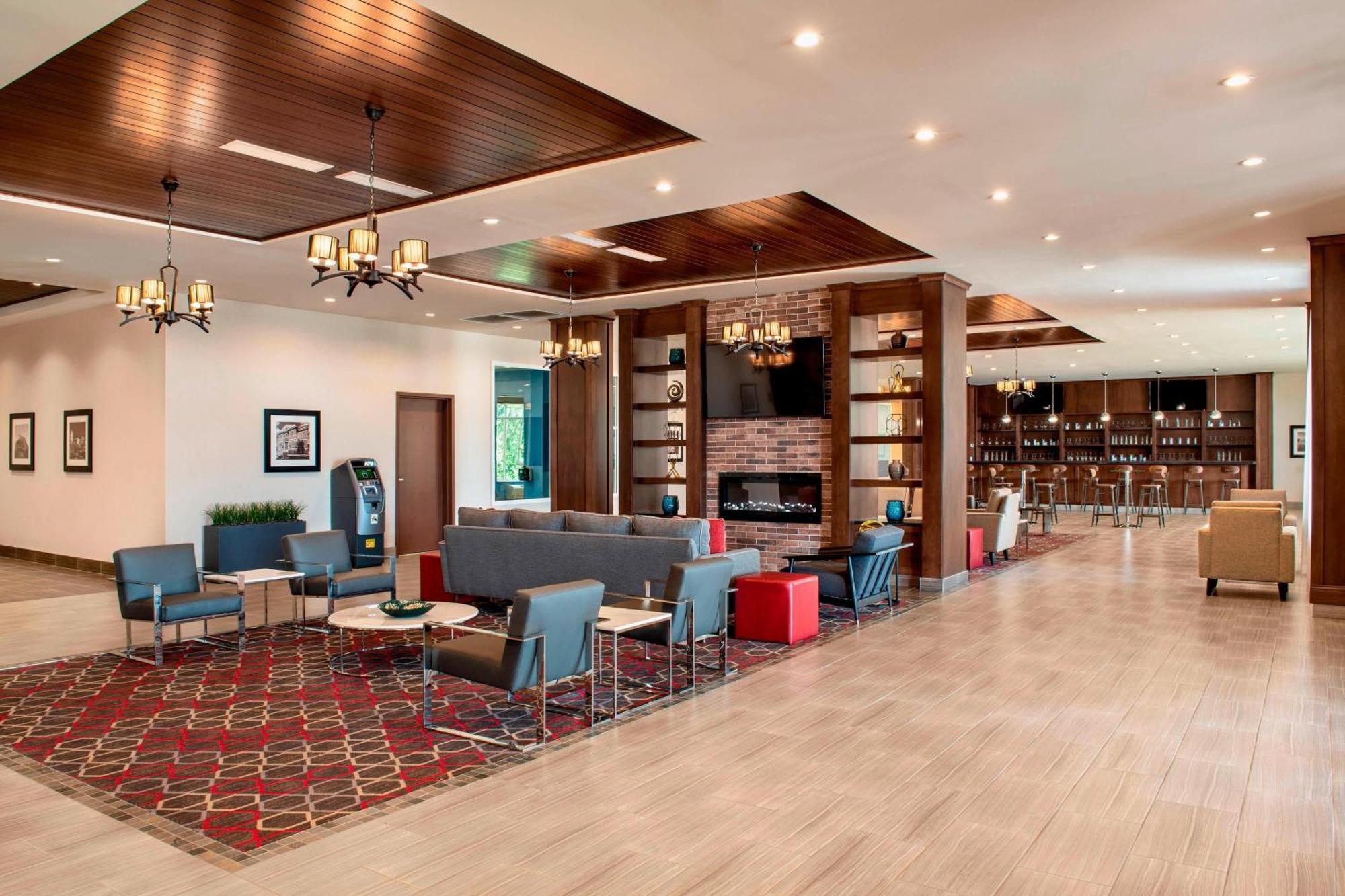 Four Points By Sheraton Grande Prairie Luaran gambar